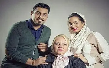 عکس : احسان خواجه امیری در کنار مادر و همسرش
