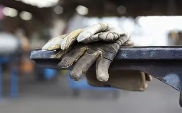 ترمیم دستمزد ۹۷ کارگران یکشنبه آینده بررسی می‌شود