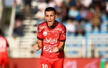 عکس| مهرداد کفشگری در جمع دوستان