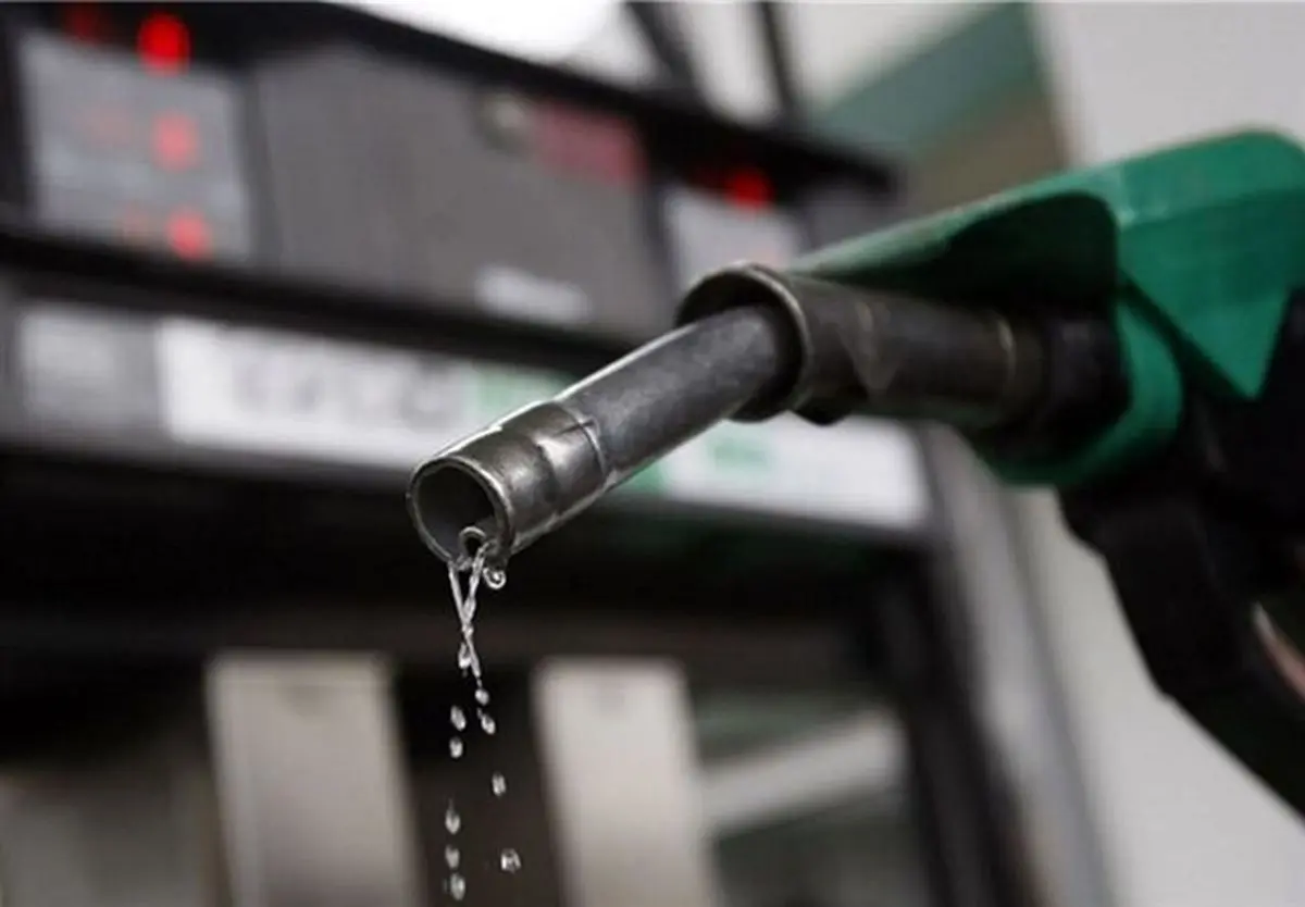 
سهمیه بندی بنزین تغییر می کند؟ /آخرین تصمیمات درباره قیمت بنزین
