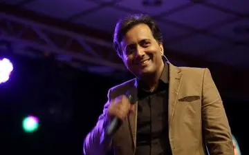 
مجید اخشابی کجاست؟