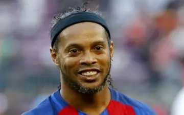  اظهارات متفاوت رونالدینیو درباره دلیل جدایی‌اش از بارسلونا