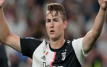 پشیمانی مدافع هلندی یوونتوس؛ نباید پیشنهاد بارسلونا را رد می کردم