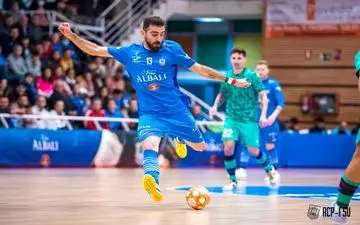 تقابل ناگهانی بازیکن ایرانی با بارسلونا(عکس)