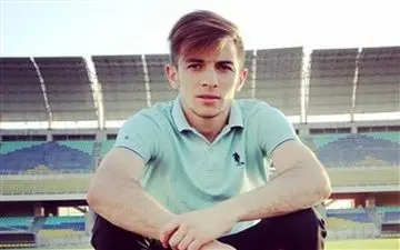  احمدزاده به بازی با پرسپولیس نمی رسد!