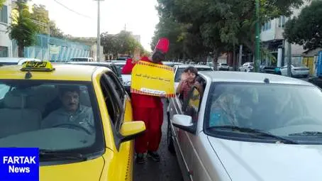 برگزاری "کمپین از خودمان شروع کنیم" در تقاطع های شهر کرمانشاه به روایت تصویر
