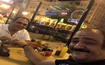 تیپ مهران غفوریان و برادرش در خارج از کشور! + عکس