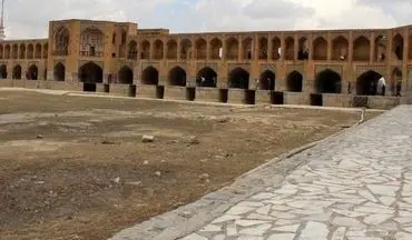 نارضایتی مسافران نوروزی اصفهان از خشکی زاینده رود