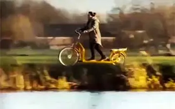 دوچرخه جالبی که عملکردی شبیه به تردمیل دارد! + فیلم 