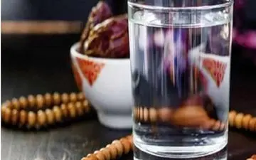 با این راه حل دیگر در روزه داری تشنه نمی شوید!

