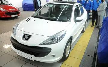 شتاب کاهش قیمت‌ها بیشتر شد / ریزش ۵۵ میلیونی هاچ بک ایران خودرو + جدول
