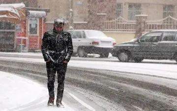 بارش شدید برف در اردبیل/ ارتفاع برف در سرعین به ۲۲ سانتیمتر رسید