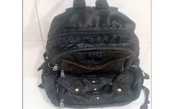 راز عجیب کوله پشتی/ آیا اشک مسئولان در می آید؟!