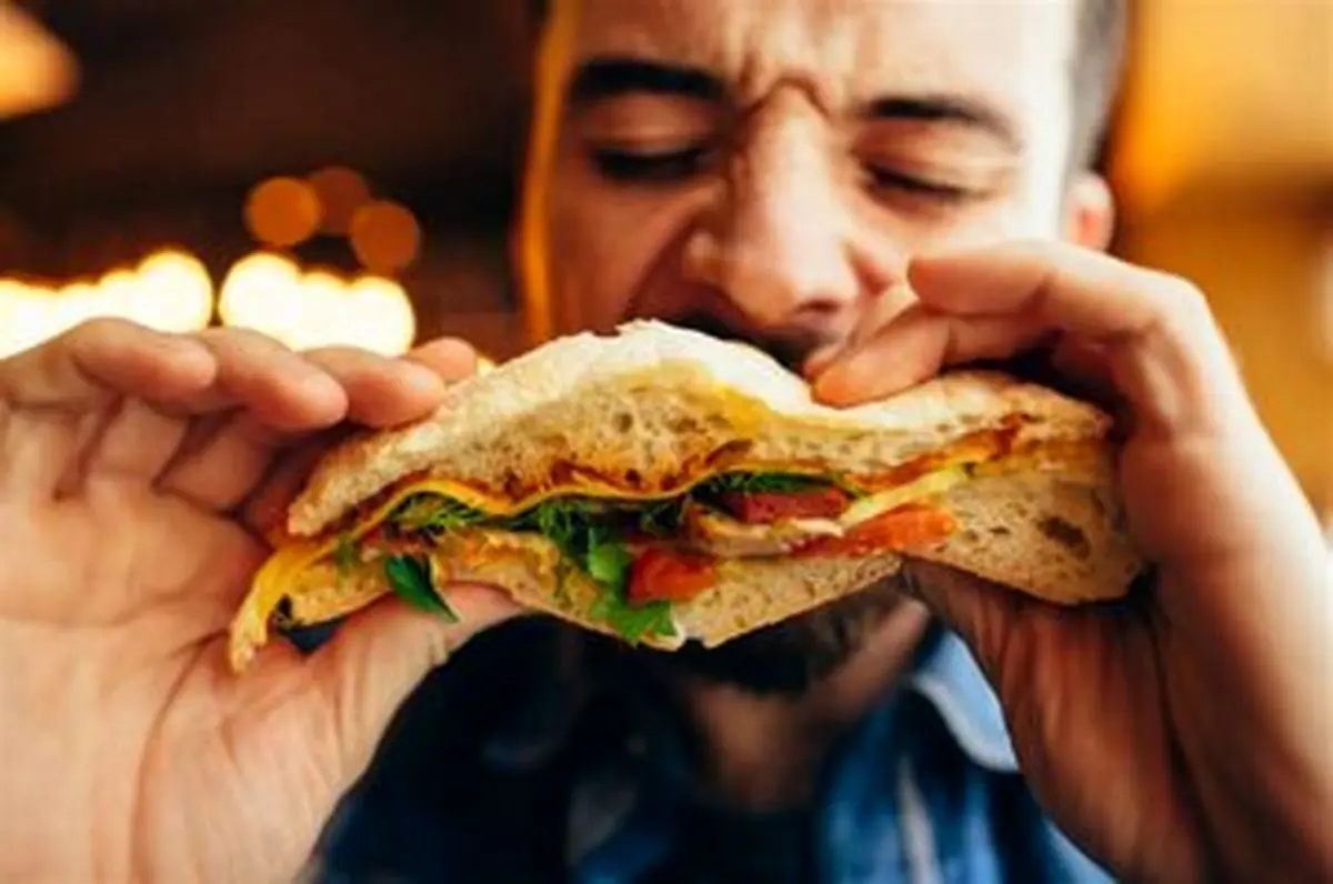   بدن به این غذاها به عنوان یک بیگانه و دشمن نگاه می‌کند 