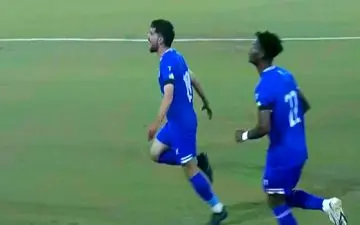 گل اول استقلال به تراکتور با گل به خودی خلیل‌زاده + ویدئو