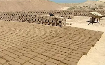 ساعت‌ها زحمت پای کوره‌های آجرپزی در قبال حقوقی ناچیز + فیلم