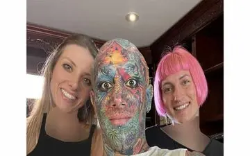 امیر تتلو از رژ لب جدید خود رونمایی کرد! | آیا تتلو تغییر جنسیت داده ؟