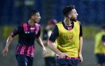 
تمرین سرخپوشان با چاشنی باران 