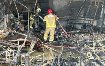 
آتش بازارچه جنت‌آباد خاموش شد/ ادامه عملیات لکه گیری/ حادثه بدون فوتی
