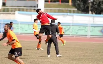 می خواهیم با برد پرسپولیس به رده سوم جدول برسیم / سید جلال می رسد