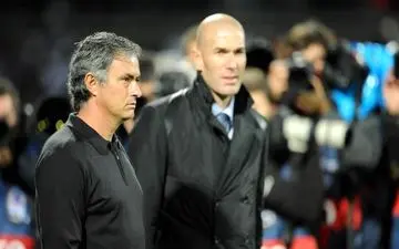 زیزو به شیاطین سرخ چراغ سبز نشان داد