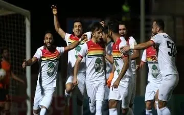 پیروزی فولاد مقابل مس در پایان نیمه نخست