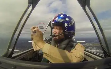 سلفی گرفتن خلبان در اوج آسمان‌ پشیمانی به بار آورد 