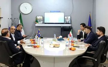 جلسه مدیران استقلال خوزستان با تاجرنیا