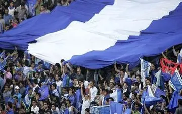 آنچه که پس از دیداراستقلال و السد در ورزشگاه آزادی رخ داد ؛ وقتی هواداران معترض به سیم آخر زدند !