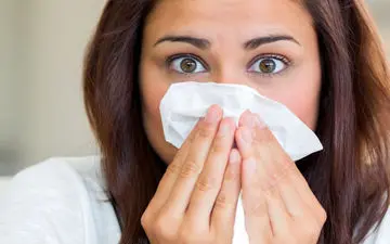 نحوه‌ی صحیح عطسه بعد از عمل بینی