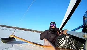 قایق سواری جالب روی سطح یخی + فیلم