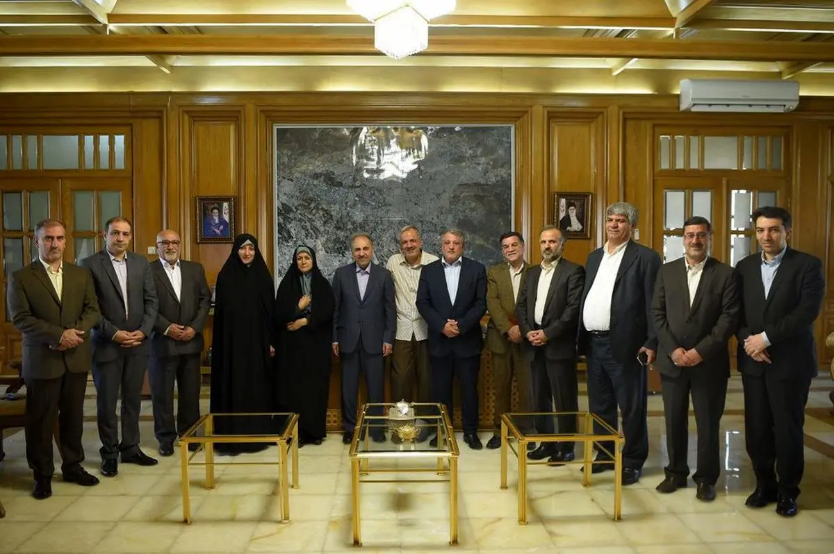 شهردار تهران در "بهشت" مستقر شد/جلسه عصرگاهی نجفی با شهرداران مناطق 22 گانه