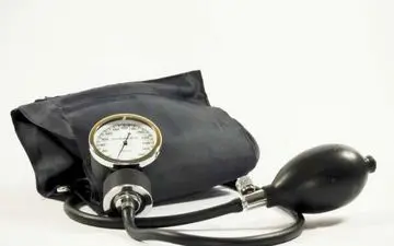 علائمی که نشان می دهد فشار خون شما خطرناک است
