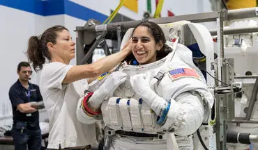 یاسمین مقبلی در ایستگاه فضایی بین‌المللی: آب‌بازی در بی‌وزنی | فیلم