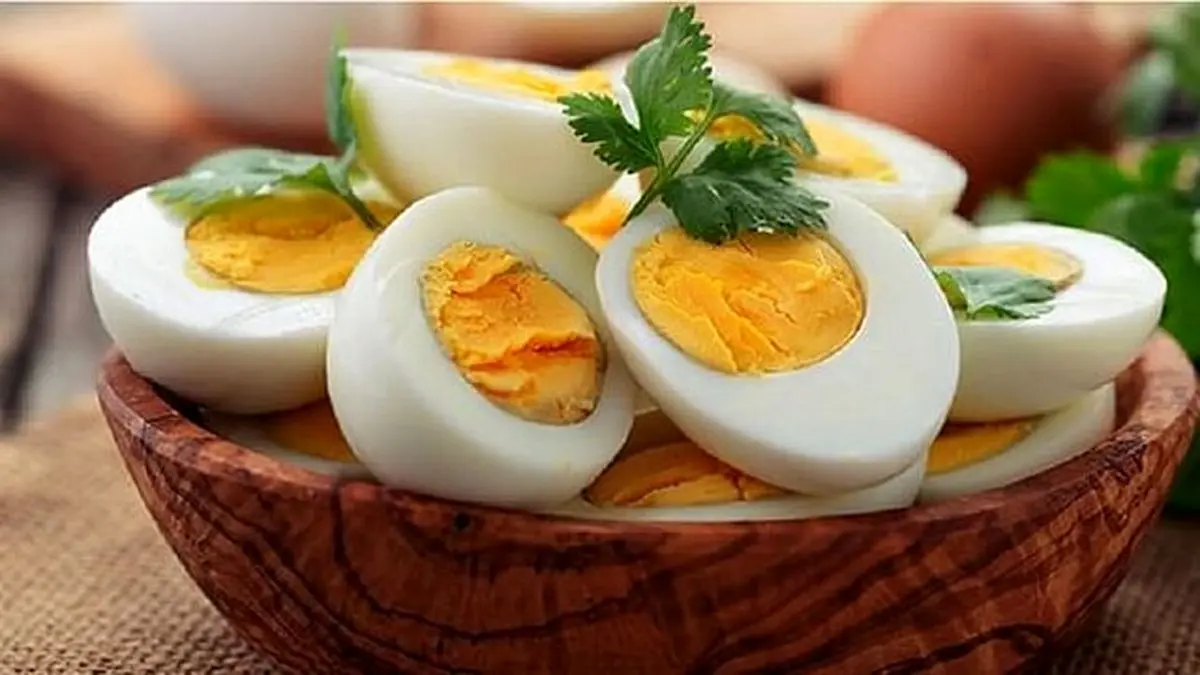 برای تامین ویتامین D تخم مرغ بخورید