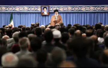 کنایه آیت‌الله خامنه‌ای به درآمد ۳۰ میلیون دلاری صدا و سیما