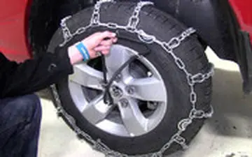 اگر بستن زنجیر چرخ را بلد نیستید، این ویدئو را ببینید