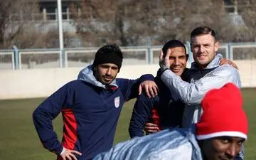 منتظر بمب تراکتور باشید ؛ ادامه رایزنی‌های مالک ثروتمند در استانبول