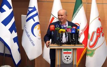 تاج: رسانه ها راه را با نقد نشان می دهند؛ با هر گل ایران دست افتخار می زنم