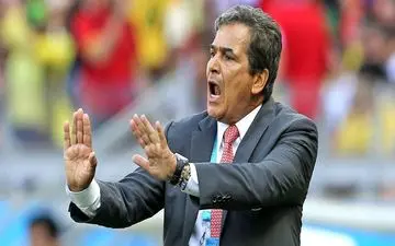 امارات برای انتقال سرمربی جدیدش هواپیمای اختصاصی اجاره کرد