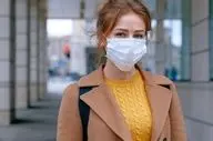 
افزایش مبتلایانِ آنفلوآنزا و کرونا در اروپا/ پیشنهاد الزامی شدن ماسک از سوی این کشور