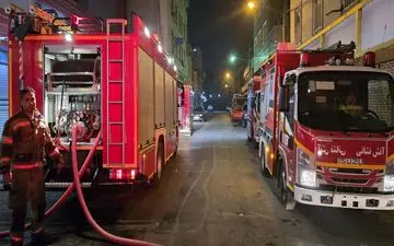 قهرمانان آتش‌نشان، جان مادر و دختر را در پردیس نجات دادند!
