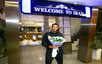 ژستد تا فردا آبی پوش می شود!