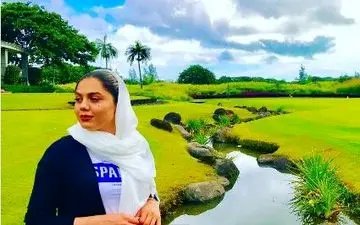 تیپ و ظاهر آزاده زارعی در طبیعتی رویایی