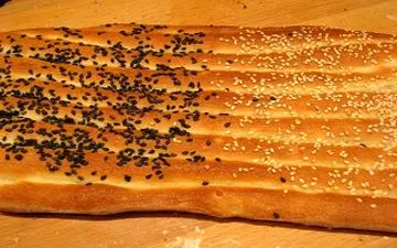 عده‌ای در صحبت‌هایشان مبالغه می‌کنند/ ماجرای جوهر قند سرطان‌زا در نان سفره مردم