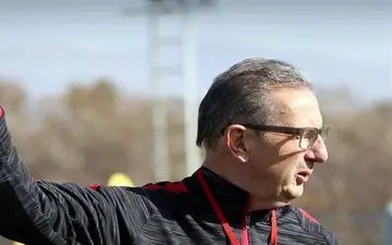  اولین حضور جرج لیکنز در تمرین سرخپوشان