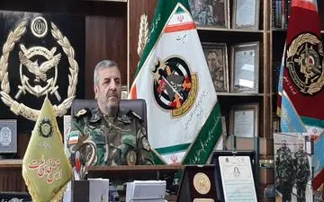 رژه پیاده و موتوری روز ارتش در کرمانشاه برگزار می‌شود/ فرود شکوهمند ۵ چترباز هوابرد در جایگاه رژه