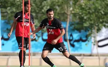 این 4 بازیکن 6 میلیارد برای استقلال آب می خورند