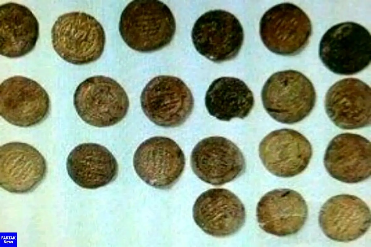 فرمانده انتظامی مهران: کشف سکه های عتیقه در مهران
