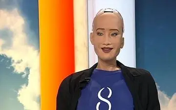 رونمایی از ربات حامی حقوق زنان در عربستان! + تصاویر